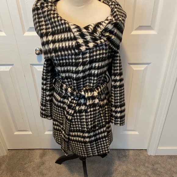 Zara size M coat - Picture 2 of 10